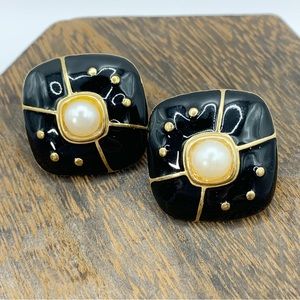 Vintage PCI earrings signed black enamel on gold tone square with faux pearl